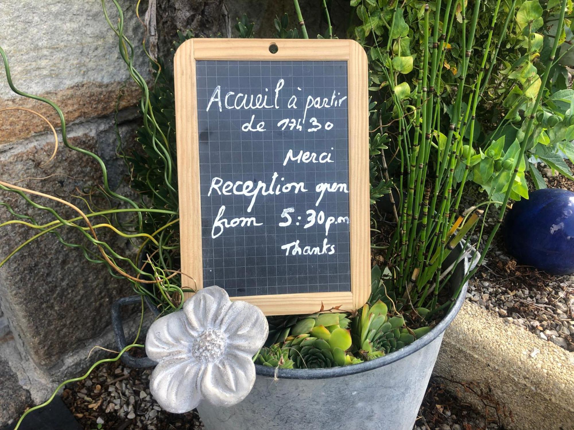 Le Clos De La Moriere Mont-Dol Exteriör bild